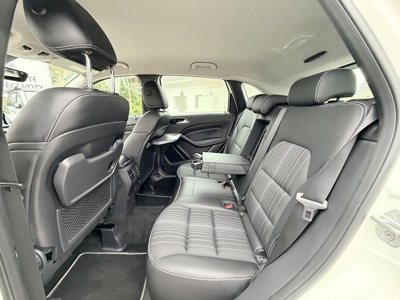 Mercedes-Benz Třídy B  2. gen B 200 Rezervace - fotka 22 z 23
