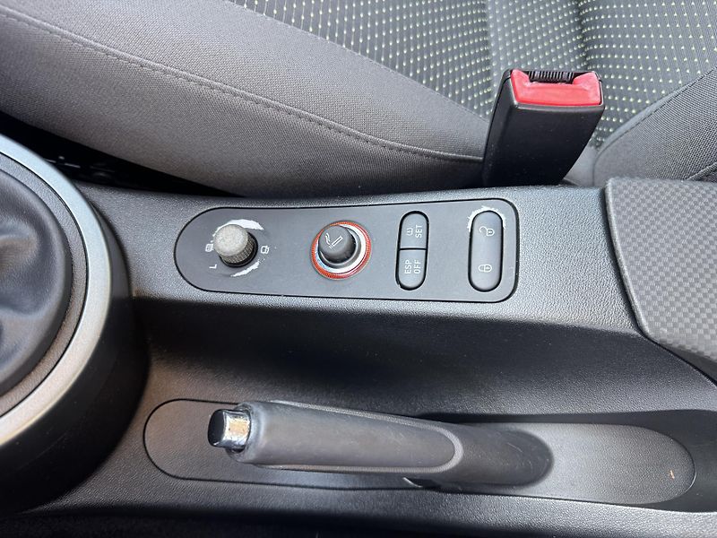 Seat Altea XL,1.4TSi,rezervace - fotka 19 z 43