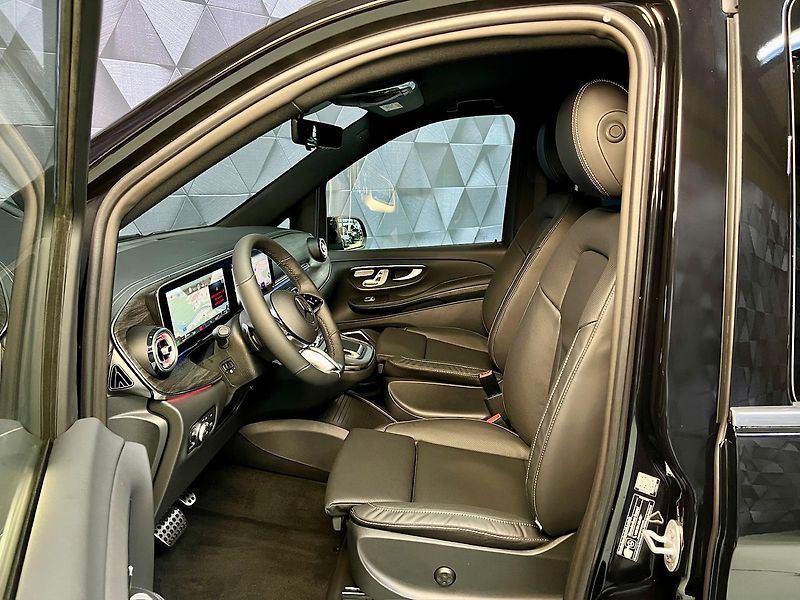 Mercedes-Benz Třídy V 300d 4M AMG LUXURY, AIRMATIC - fotka 10 z 34