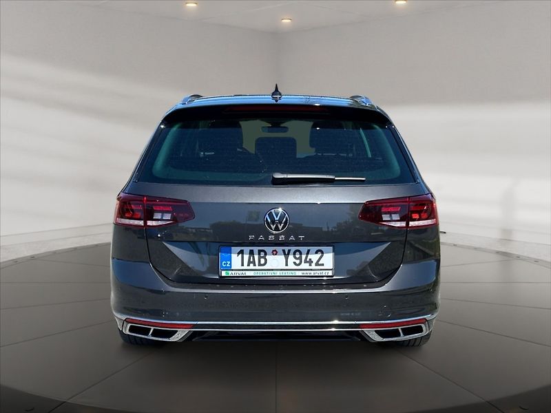 Volkswagen Passat 2,0 TDI 110 Elegance AT - fotka 5 z 11