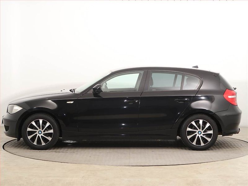 BMW Řada 1 (2010) 116i, po STK, jezdí výborně - fotka 3 z 14