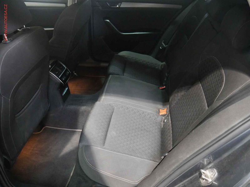 Škoda Superb (2016) 1.6 TDi, Navi, bixen - fotka 10 z 30