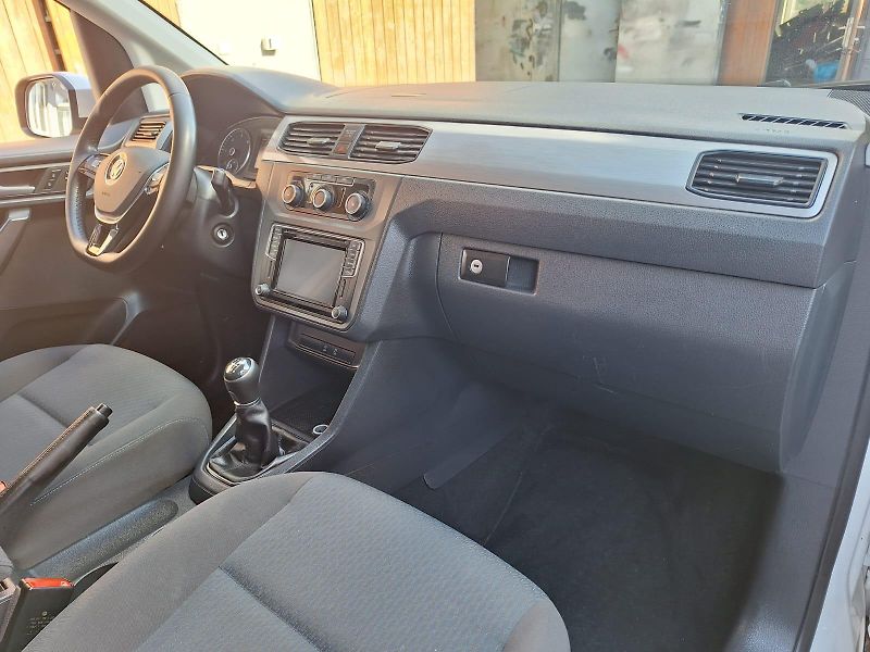 Volkswagen Caddy (2017) MAXI 2,0TDi 5míst 4MOTION - fotka 12 z 17