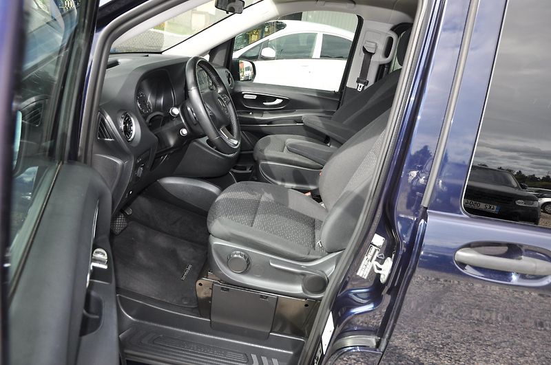 Mercedes-Benz Vito 300d L TOURER 4x4 - fotka 6 z 23