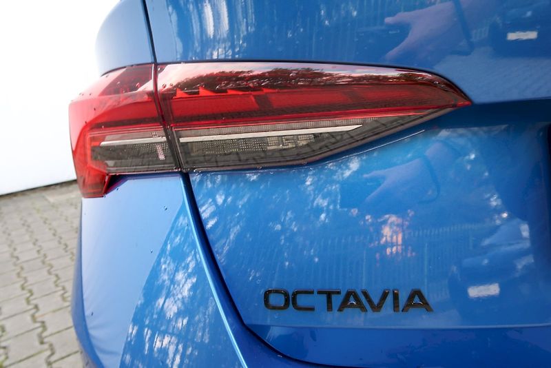 Škoda Octavia (2025) SportLine 1,5 TSI 110 kW DSG M - fotka 14 z 29