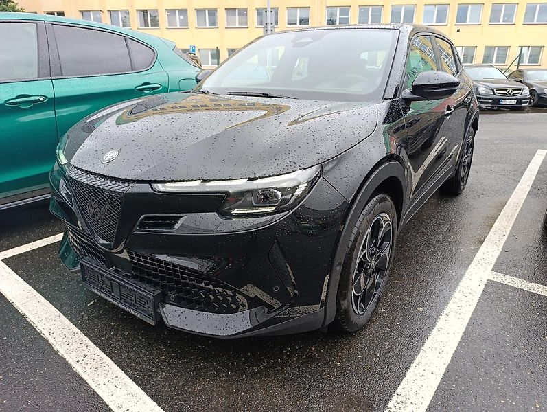 Alfa Romeo Junior (2026) Ibrida 1,2 145k eDCT6 - fotka 2 z 17