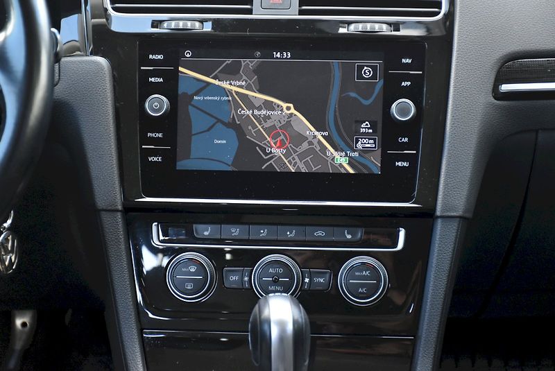 Volkswagen Golf (2021) Tdi DSG - fotka 19 z 23