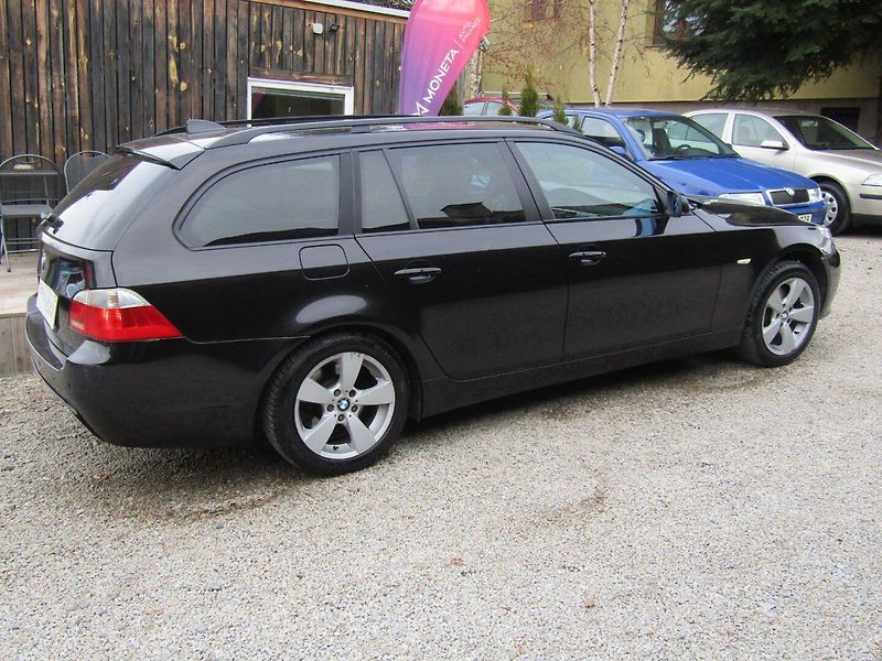 BMW Řada 5 (2006) 3.0D X-DRIVE 170kW - fotka 10 z 38