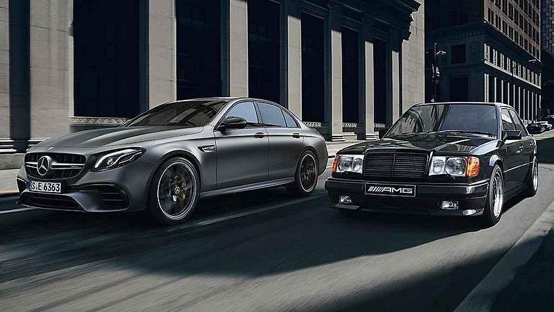 Mercedes-Benz 450 SLC AMG Group 2 a Mercedes-Benz AMG 300 SEL 6.8 „Rudá svině“.