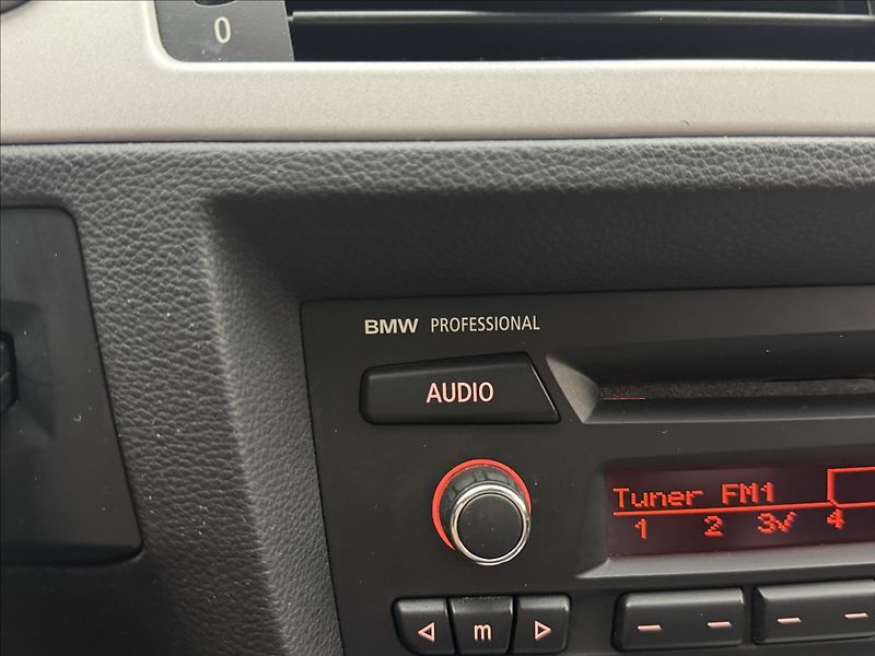 BMW Řada 3 2,0 i POLOKŮŽE AC VELKÝ SERVIS - fotka 20 z 44