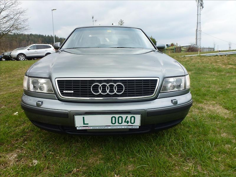 Audi A8 4,2 V8 Quattro 4x4 AUTOMAT - fotka 4 z 65