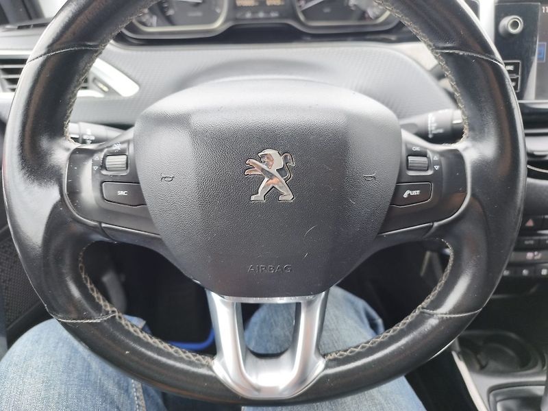 Peugeot 2008 (2016) - fotka 3 z 33