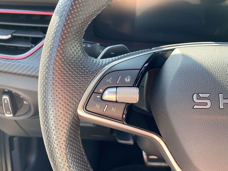 Škoda Kamiq (2025) 1.5 TSI DSG Monte Carlo - fotka 18 z 34