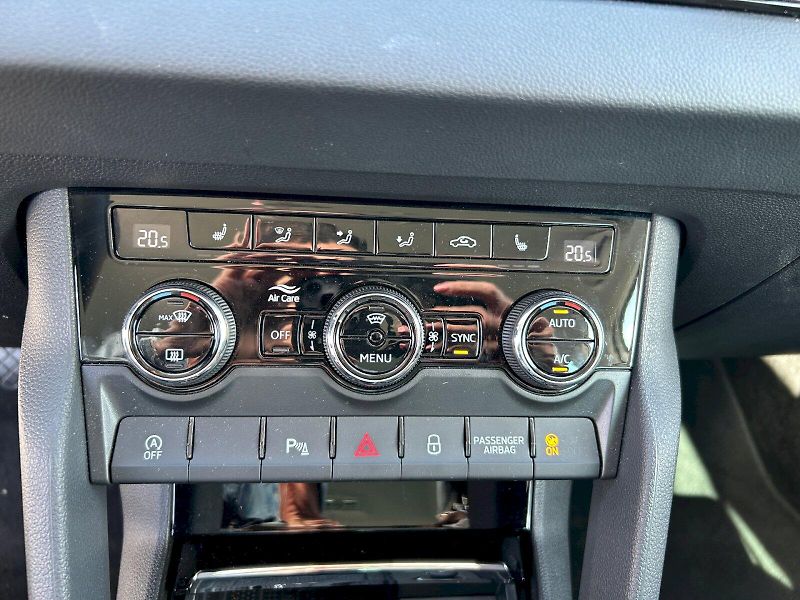 Škoda Karoq (2025) SEL TS 110/1.5 A7F - fotka 16 z 28