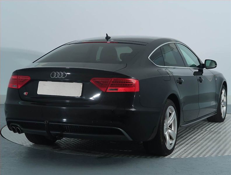 Audi A5 (2016) S-Line 2.0 TDI, Automat - fotka 5 z 19