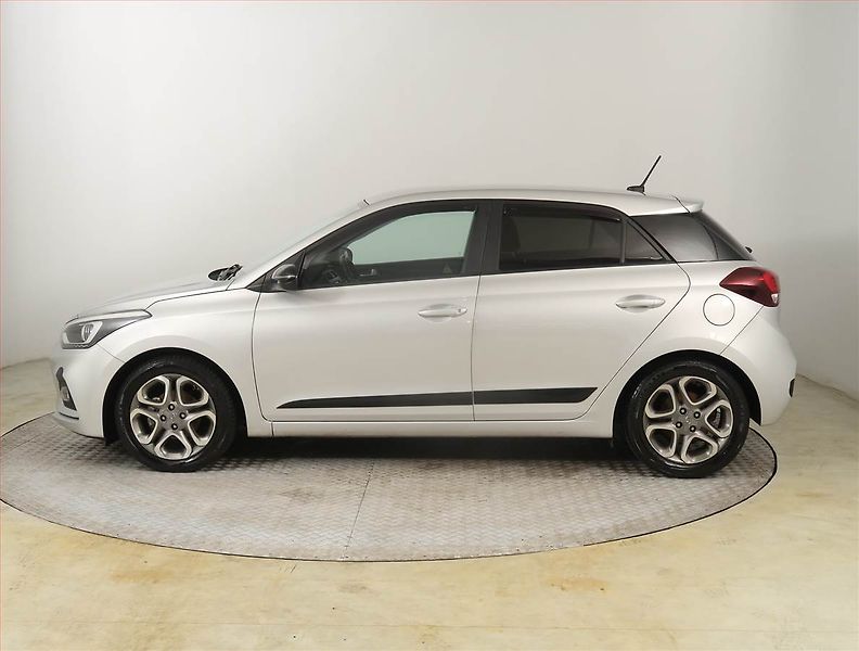 Hyundai i20 (2020) 1.2, ČR,1.maj, Serv.kniha - fotka 3 z 18