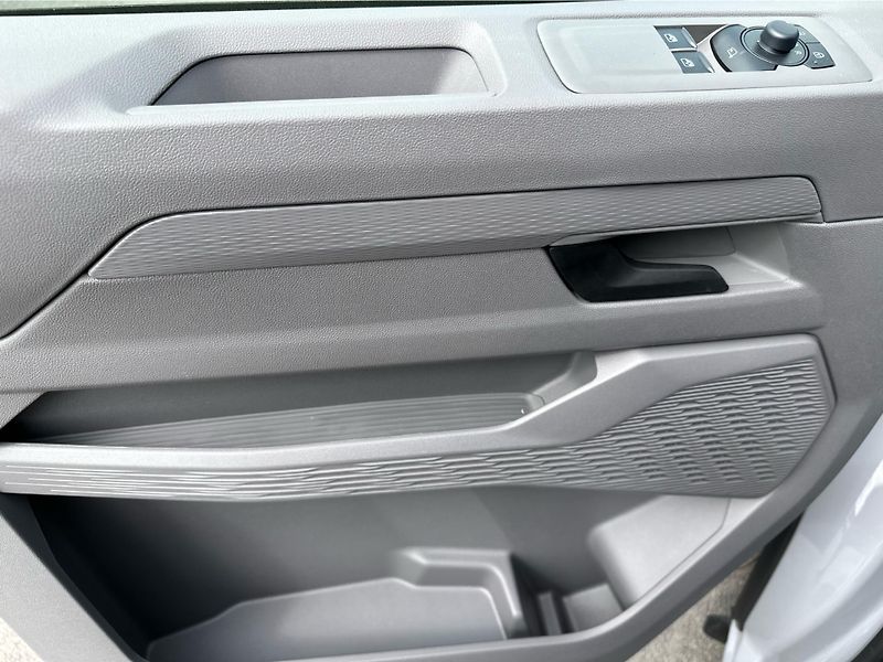 Volkswagen Transporter (2026) 2,5 TDI PHEV - fotka 17 z 23