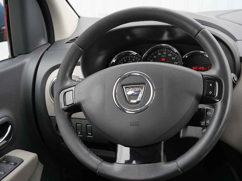 Dacia Lodgy (2014) 1.2 i, ČR, AC, TZ, park.asist - fotka 12 z 21