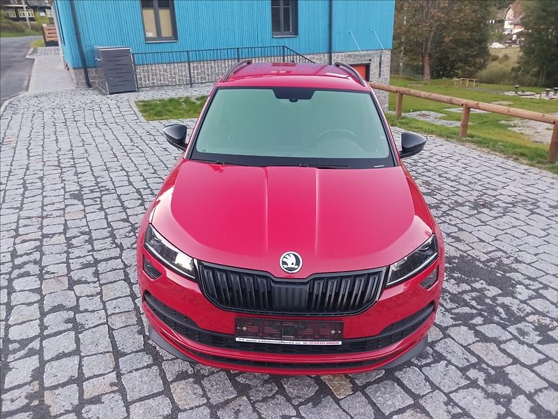 Škoda Karoq 2,0 TSI140kW DSG 4x4 SPORTLINE - fotka 9 z 39