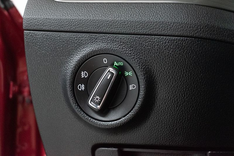 Škoda Superb 2.0 TDI 147kW STYLE*DPH*ČR 1.M - fotka 17 z 44