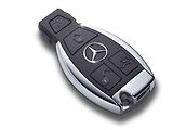 Klíč od vozu značky Mercedes