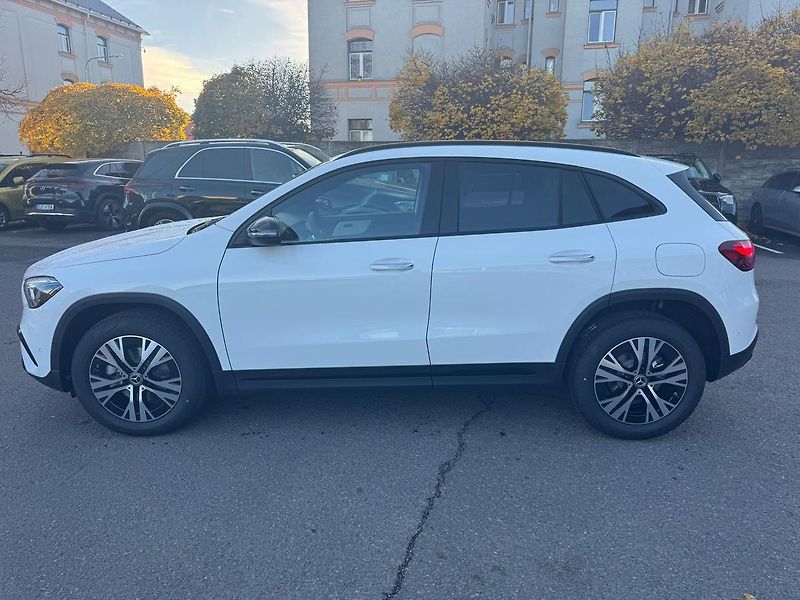 Mercedes-Benz GLA (2025) 200 d 4MATIC - fotka 4 z 24