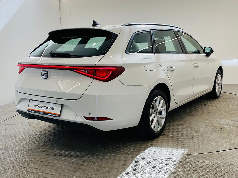 Seat Leon 2,0   2.0TDI 110Kw DSG STYLE - fotka 2 z 25