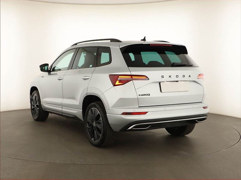 Škoda Karoq (2025) 1.5 TSI, SPORTLINE, AUTOMAT - fotka 4 z 19