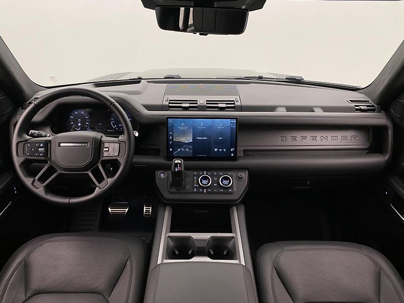 Land Rover Defender 110 D300 X AWD AUT CZ - fotka 2 z 55
