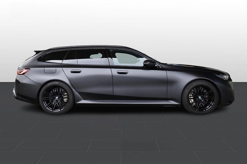 BMW M5 Touring - fotka 4 z 34