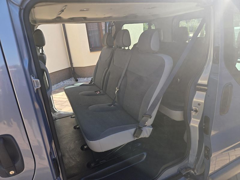 Opel Vivaro 2.0CDTI 84kw 8Míst - fotka 29 z 33