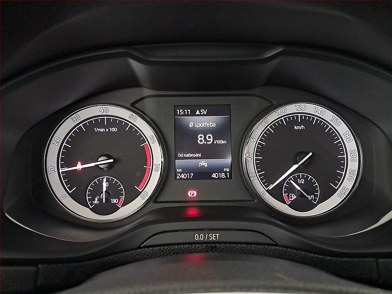Škoda Karoq (2021) 1.5 TSI - fotka 11 z 21