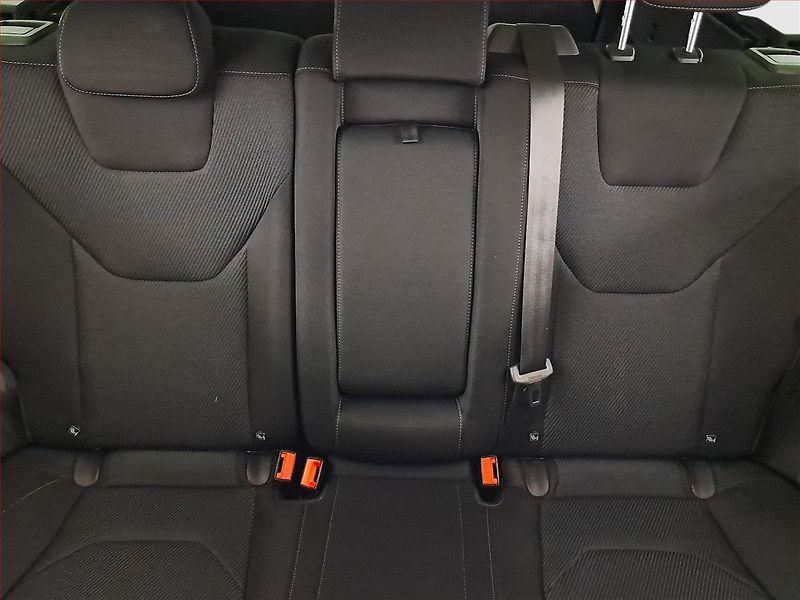 Ford Mondeo (2017) Titanium 2.0 TDCI, Navi - fotka 10 z 18