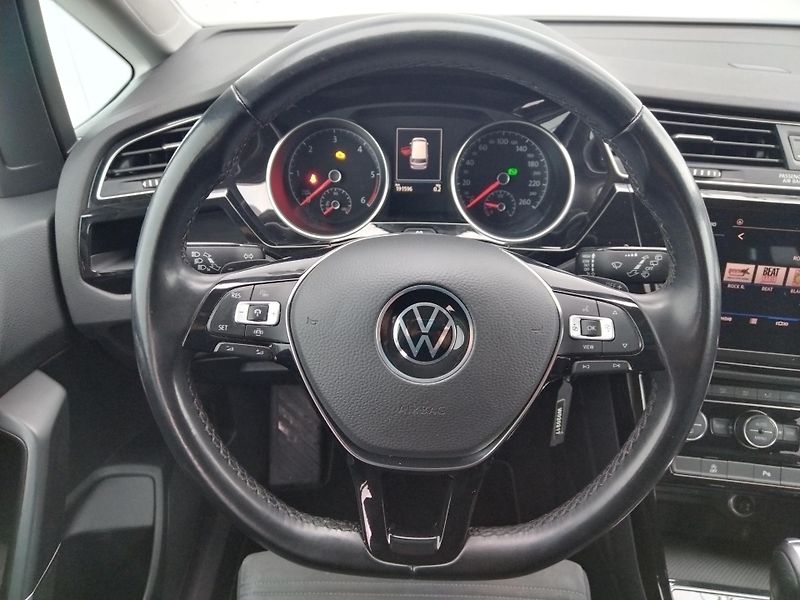Volkswagen Touran 2.0 TDI  7DSG Highline - fotka 18 z 30