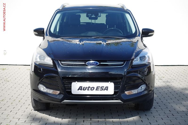 Ford Kuga (2013) 2.0TDCi 4x4, ČR, AT, xenon - fotka 2 z 16