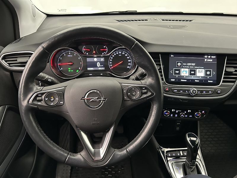 Opel Crossland 1.2 TURBO Ultimate - fotka 17 z 28