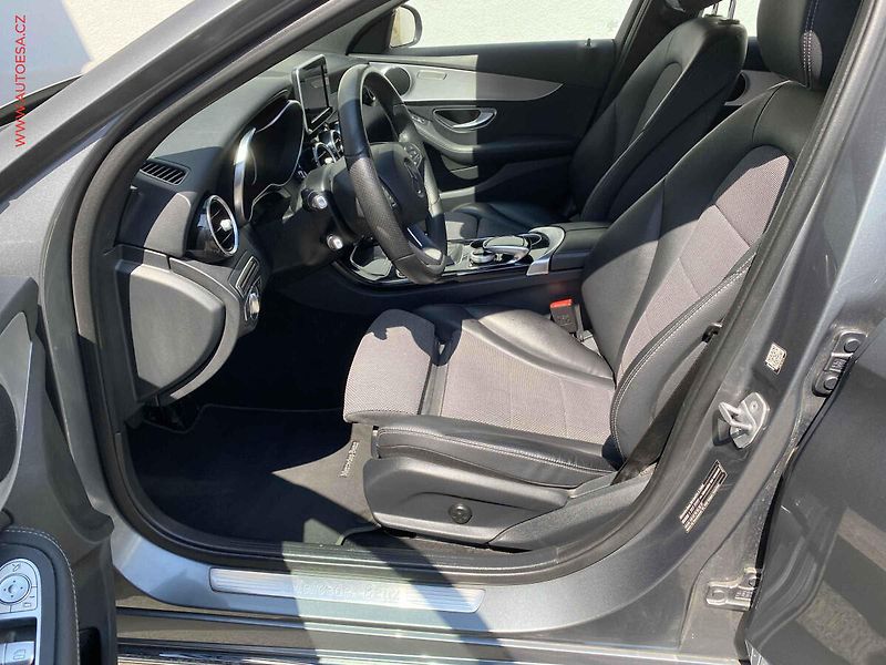 Mercedes-Benz Třídy C (2017) 2.0T C200, Avantgarde, LED - fotka 9 z 18