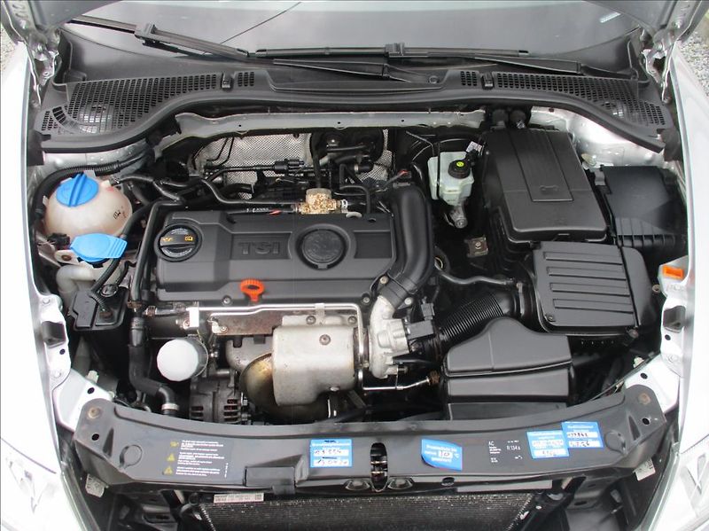 Škoda Octavia 1,4 TSI, klima, serv. kniha, - fotka 21 z 32