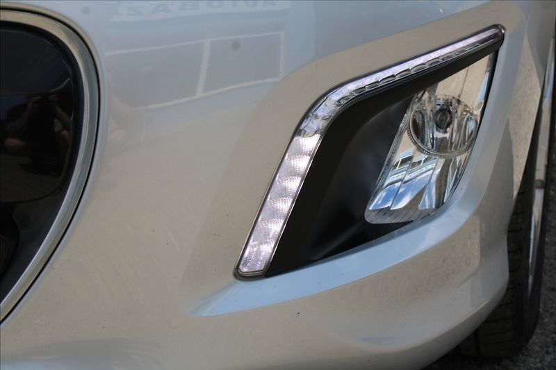 Peugeot 308 1,6 i  NOVÉ V ČR,1.MAJITEL - fotka 25 z 26
