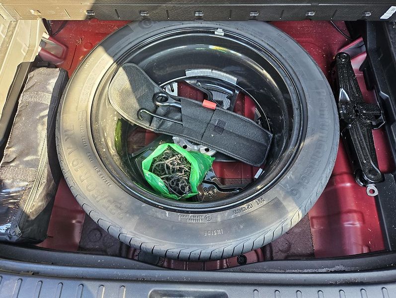 Hyundai Tucson (2021) 1,6 T-GDI 110 kW, manuál, ČR - fotka 33 z 37