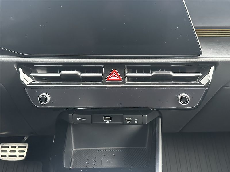 Kia Niro 1,6 GDI PHEV 184PS  Spirit A/T - fotka 24 z 54