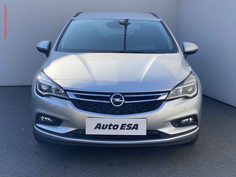 Opel Astra (2019) 1.4 T, Edition, navi, kamera - fotka 2 z 17