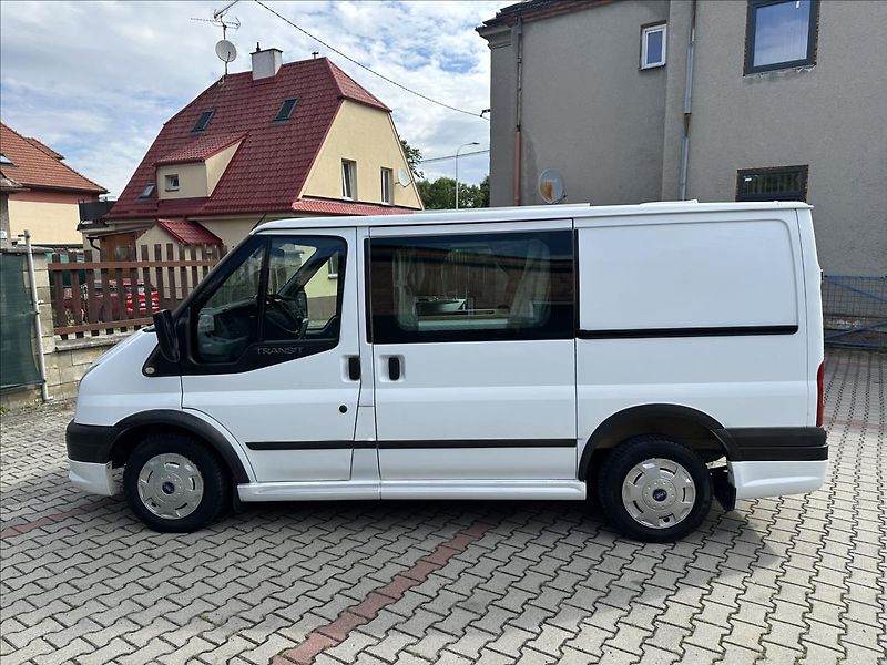Ford Transit 2,2 TDCI obytná vestavba - fotka 8 z 32