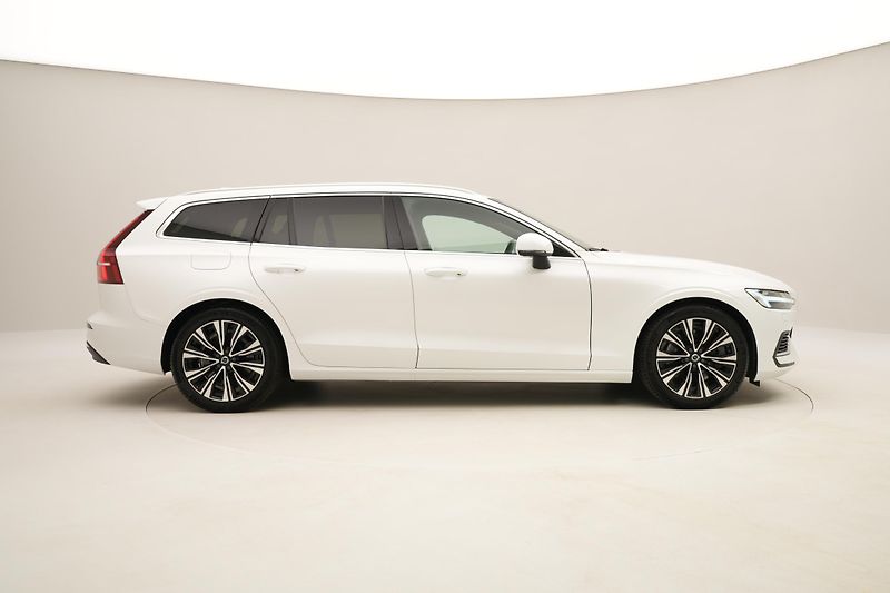 Volvo V60 T6 AWD RECHARGE REZERVACE - fotka 13 z 54