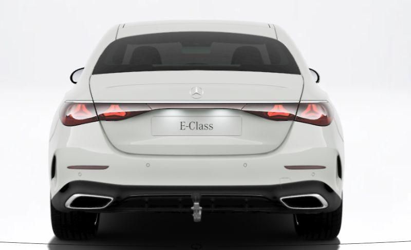 Mercedes-Benz Třídy E (2026) E 220 d 4M - fotka 5 z 8