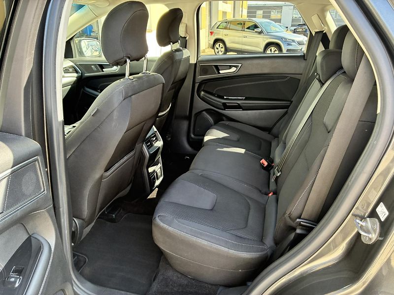 Ford Edge 2.0 TDCi 154kW AT AWD Titanium - fotka 11 z 21