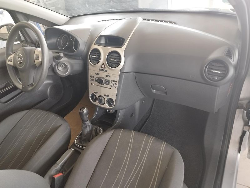 Opel Corsa (2008) 1,4I,66KW,KLIMA,SERVISKA - fotka 11 z 23