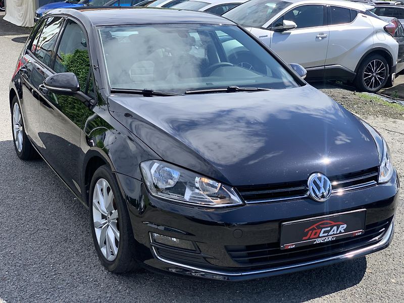 Volkswagen Golf Highline 1.6TDi 77kw DSG ALU - fotka 3 z 48