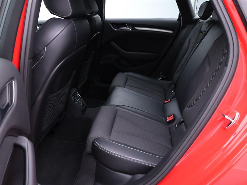 Audi A3 2,0 TDI 110kW Quattro CZ - fotka 16 z 35