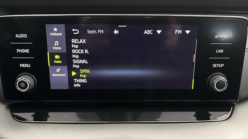 Škoda Octavia 2.0 TDI DSG Ambition - fotka 11 z 24